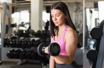 How Can Women Maintain Healthy Skin During Exercise?